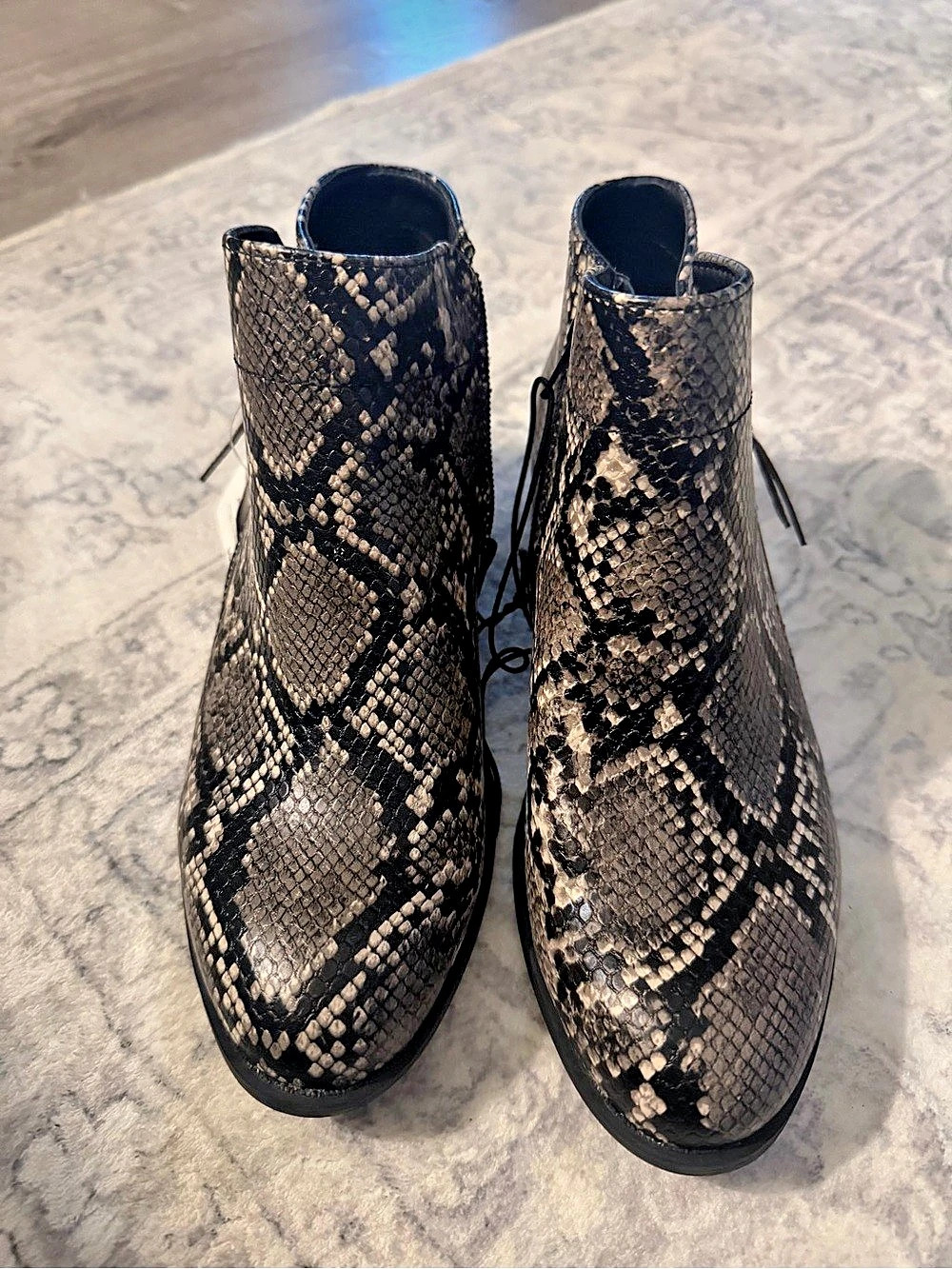Arizona Jean Co. Galen. Snake Print Ankle Boots US 7